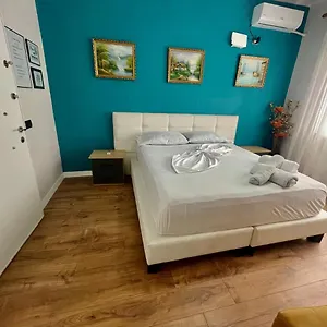  Pensión Private Entry And Bathroom Albania