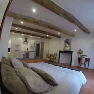 Bed & Breakfast Maison Carles
